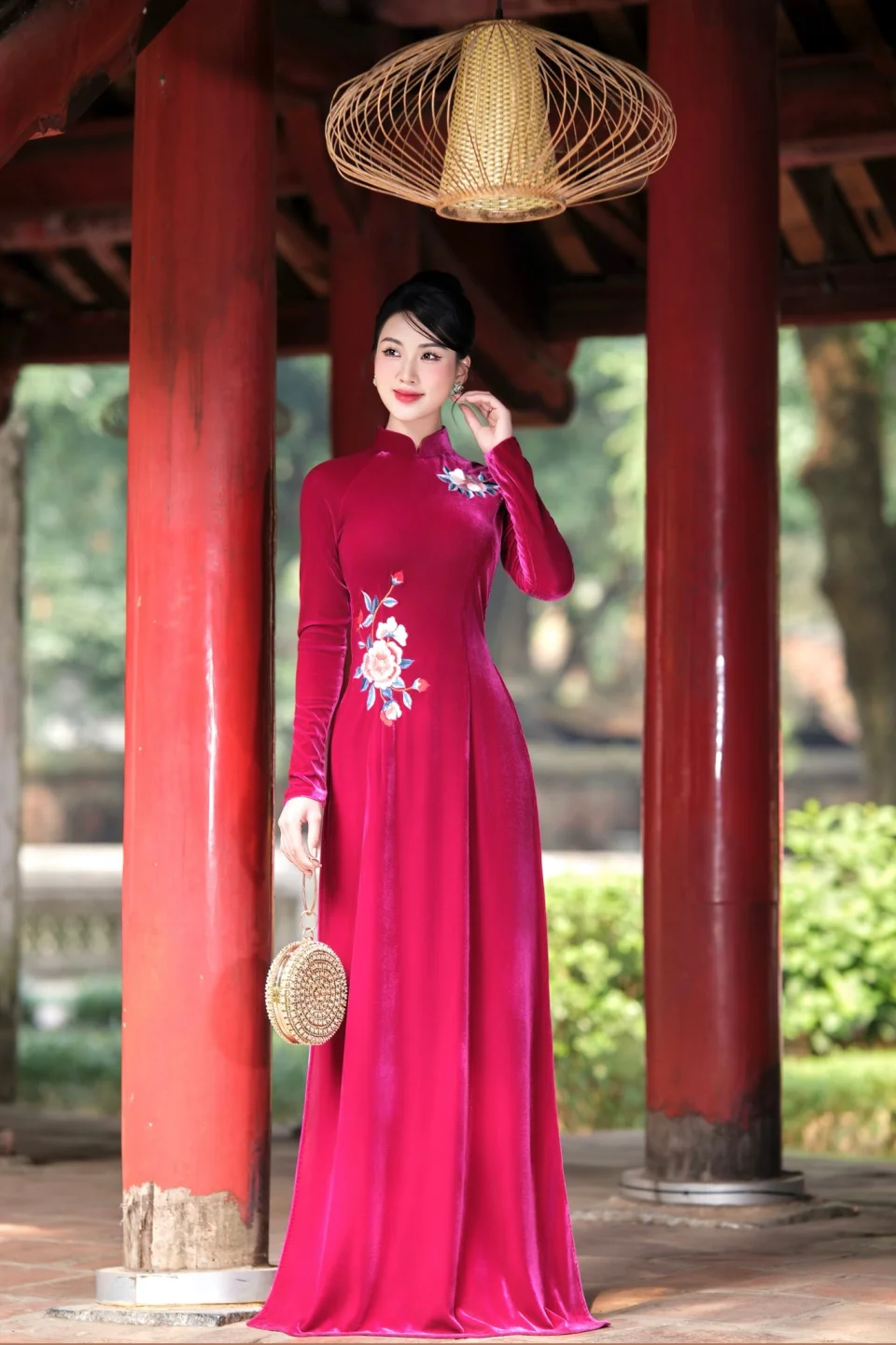 Tạo ảnh áo dài AI - ngoại cảnh dịu dàng - mẫu Ảnh áo dài AI