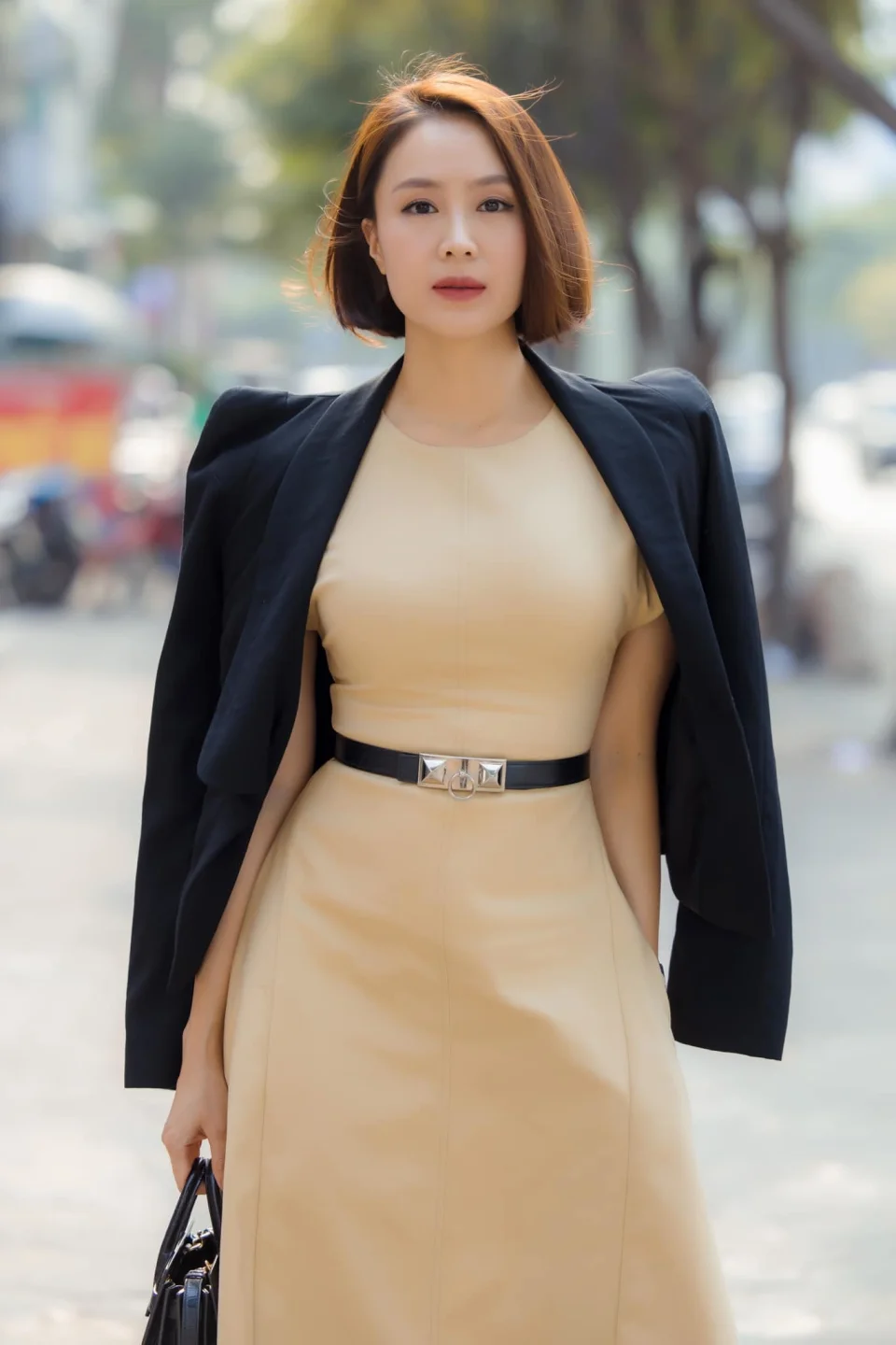 Tạo ảnh doanh nhân AI - vest công sở - mẫu Ảnh doanh nhân AI